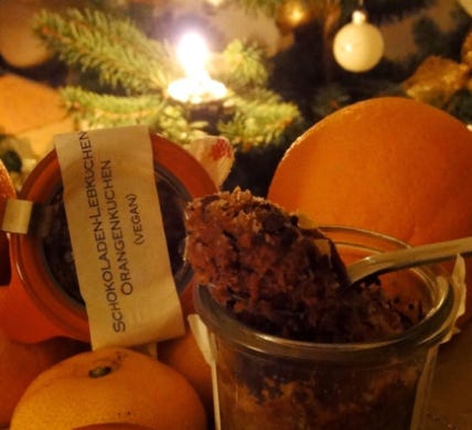 Schokoladen-Lebkuchen-Orangen-Kuchen im Glas